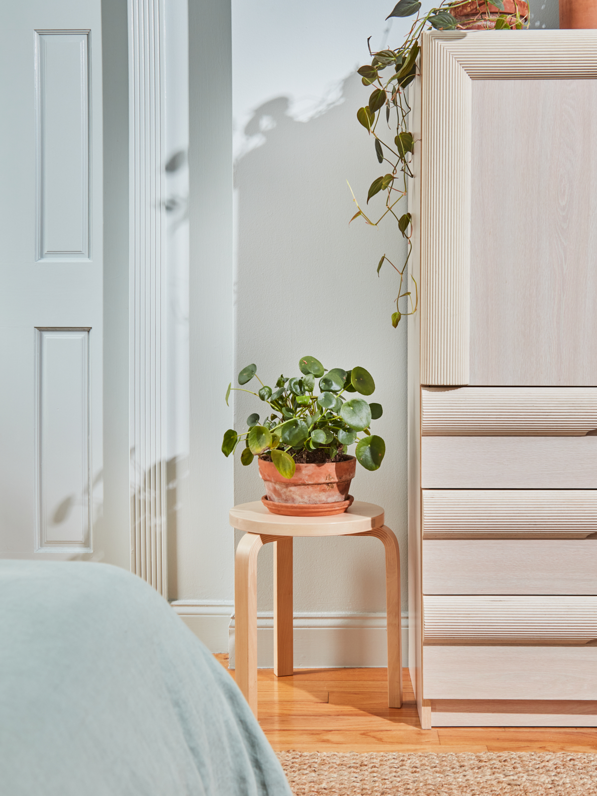 4 Ways to Style Alvar Aalto's Iconic Artek Stool 60 | domino