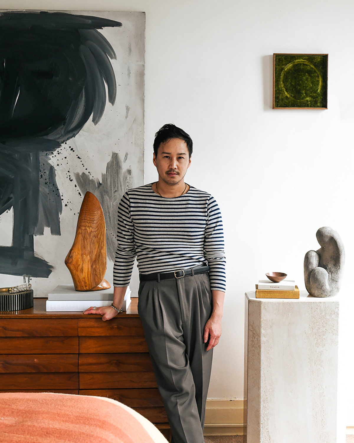 【洋書・インテリア】Irish ian Ryan Yee Rotates Vintage Daily in His Pittsburgh Apartment