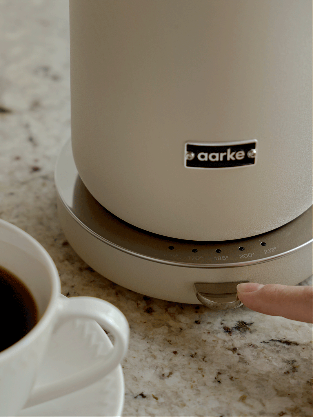 Aarke-Kettle-Review-Domino-03