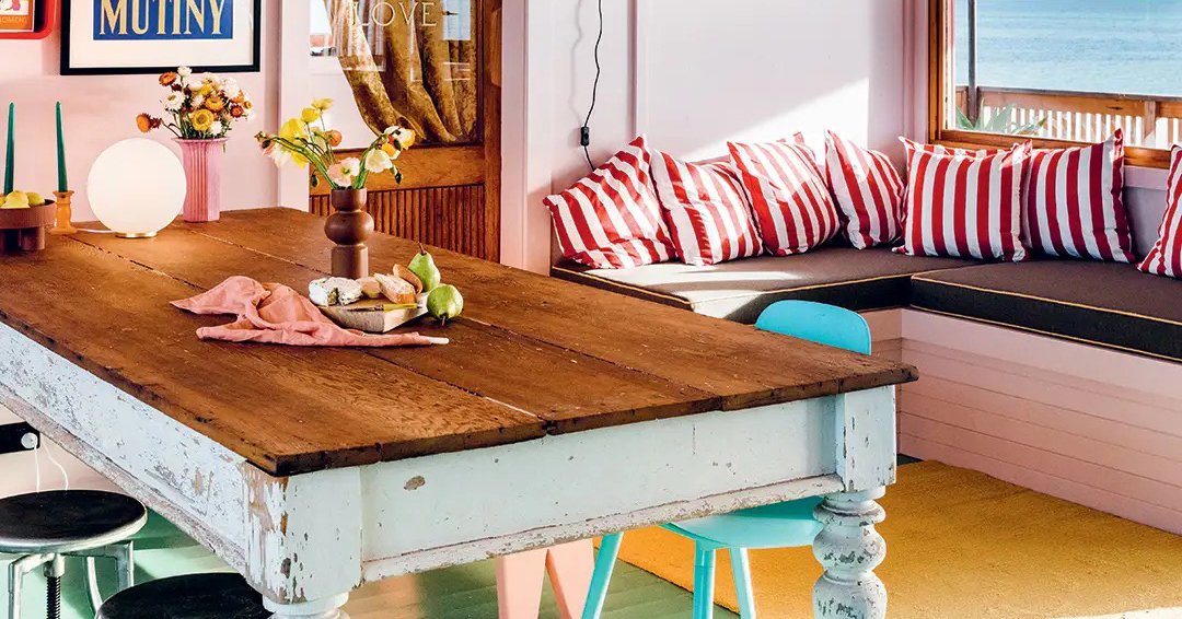 7 Coastal Kitchen Ideas That Aren't Traditionally Nautical