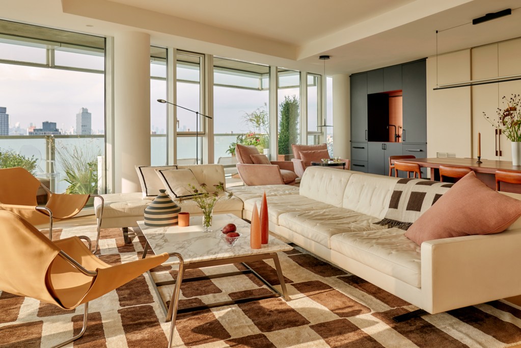 How Empty Nesters Reimagined Their Sleek Brooklyn Apartment - Aiming Deckmade Apartment Renovation Methods For Empty Nesters Apartment