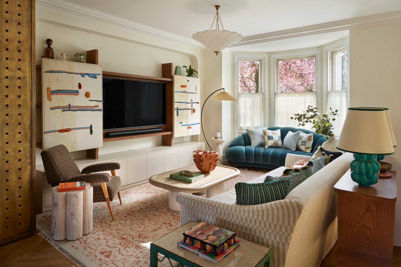 The Fiber Art in This London Living Room Is Actually One Big TV Coverup