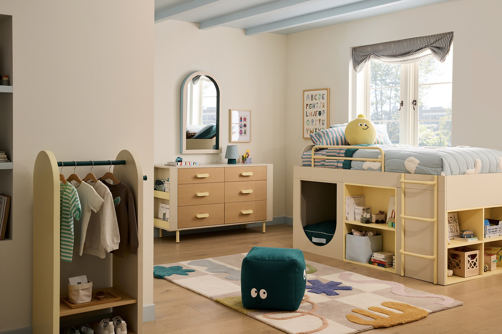 kids room with lofted bed