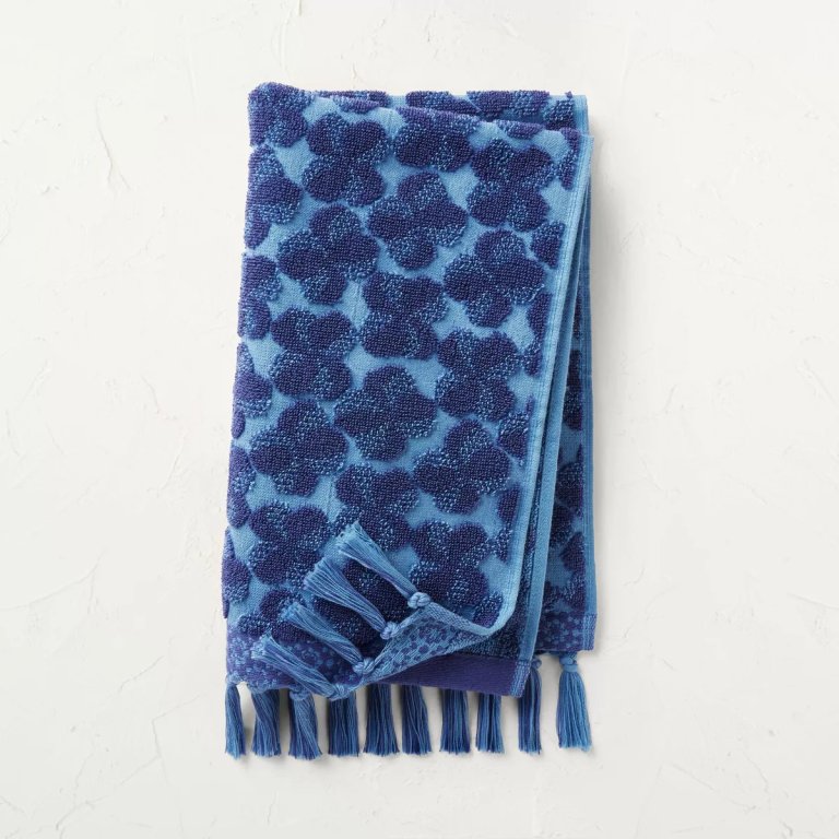  blue floral towel