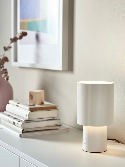 The Internet Is Fascinated by This $13 Dimmable Lamp from IKEA