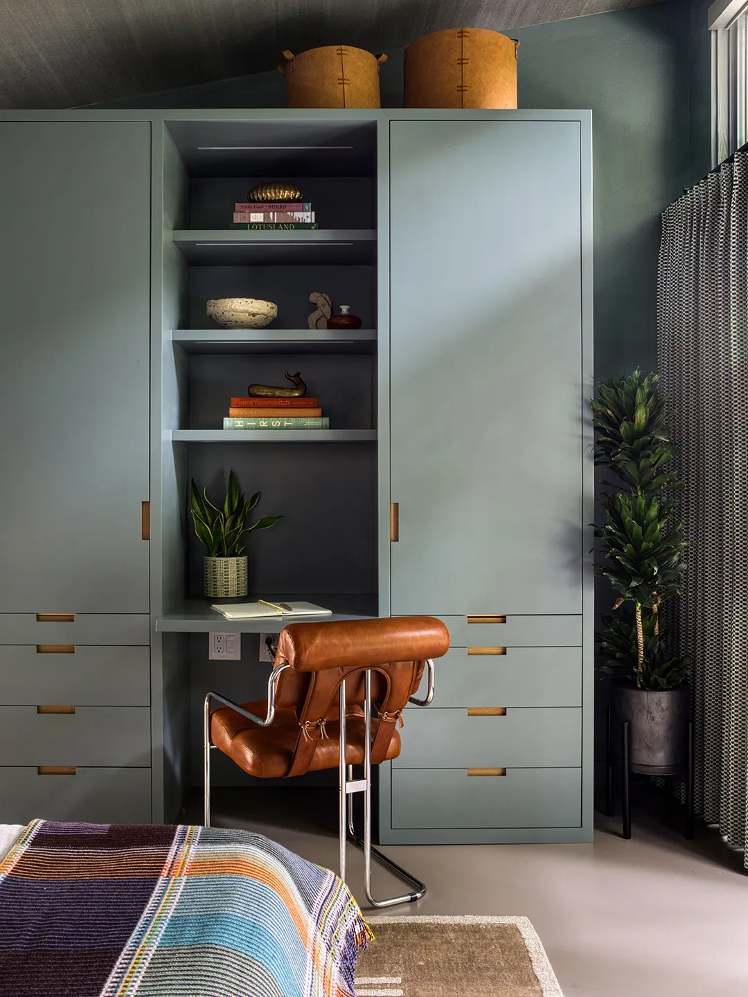 brown and blue dresser Landocken - Brown / Blue