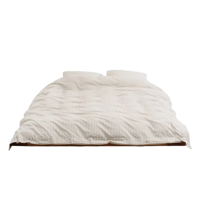  Bed with duvet cover