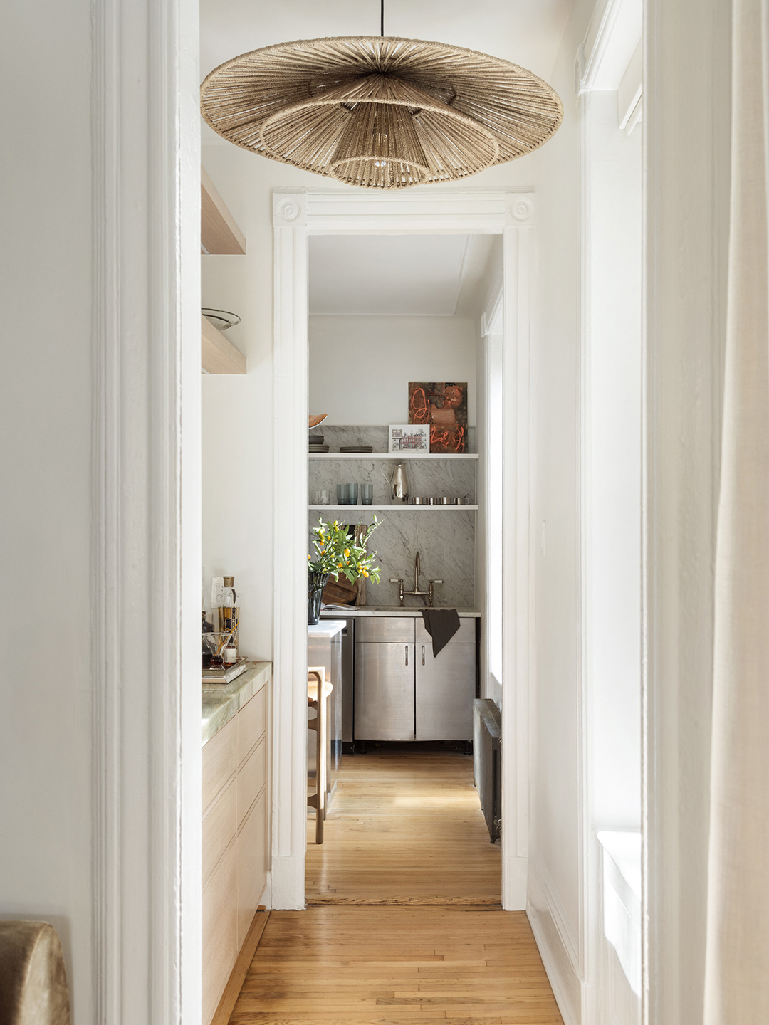 Behind the Design of a Narrow West Village Apartment, image size:1080x1440