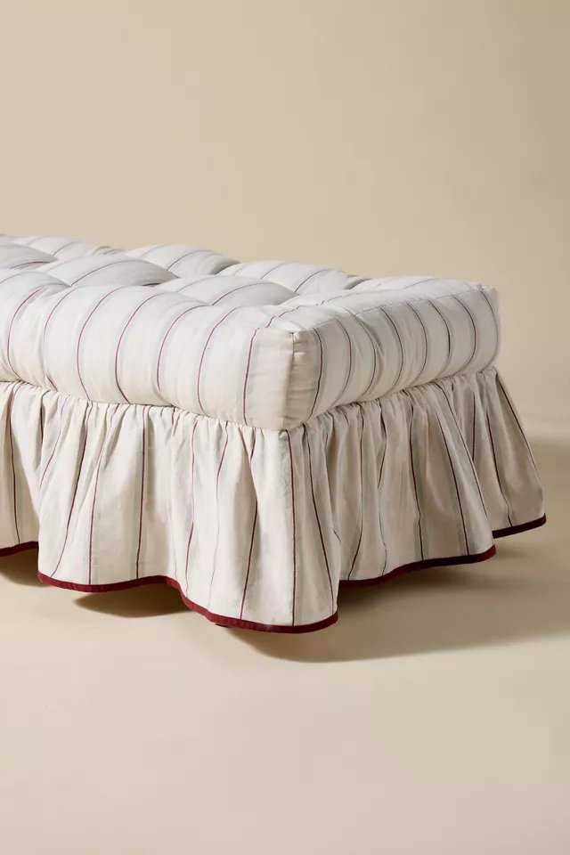  ruffled daybed