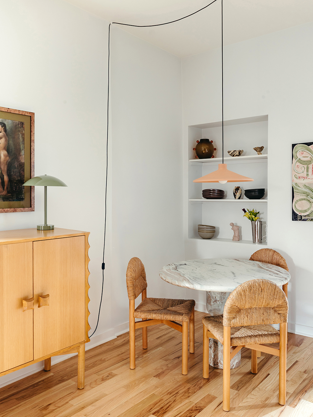 swagged light over dining table