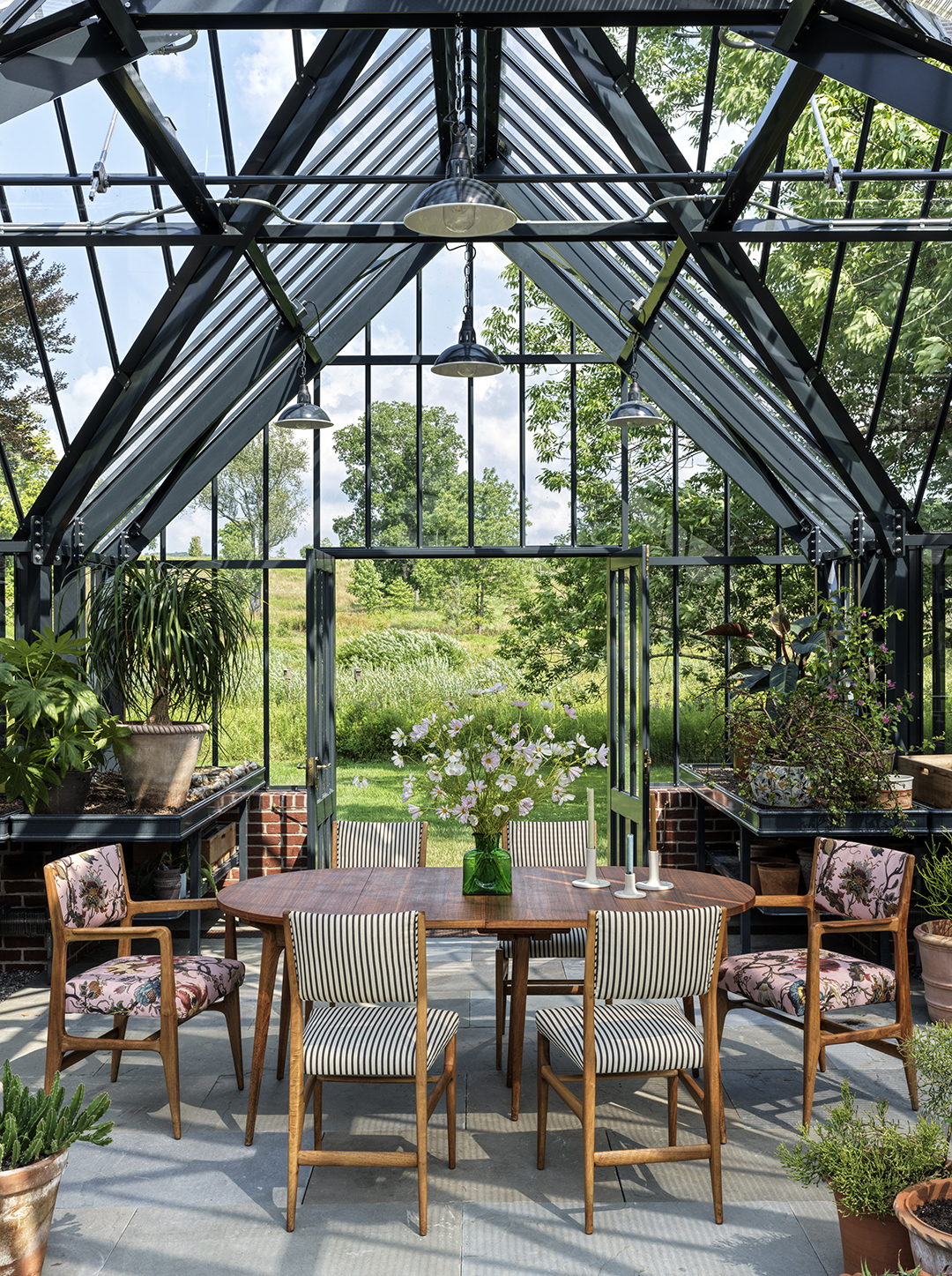 An 1820s Carriage House Where the Garage Is as Chic as the