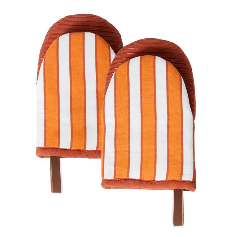  striped oven mitts