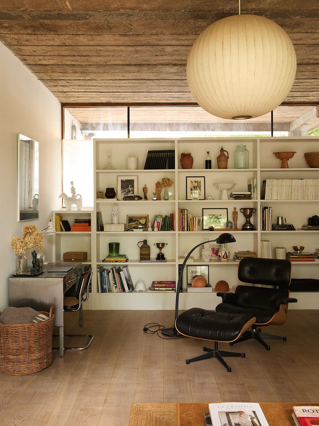 eames lounge chair