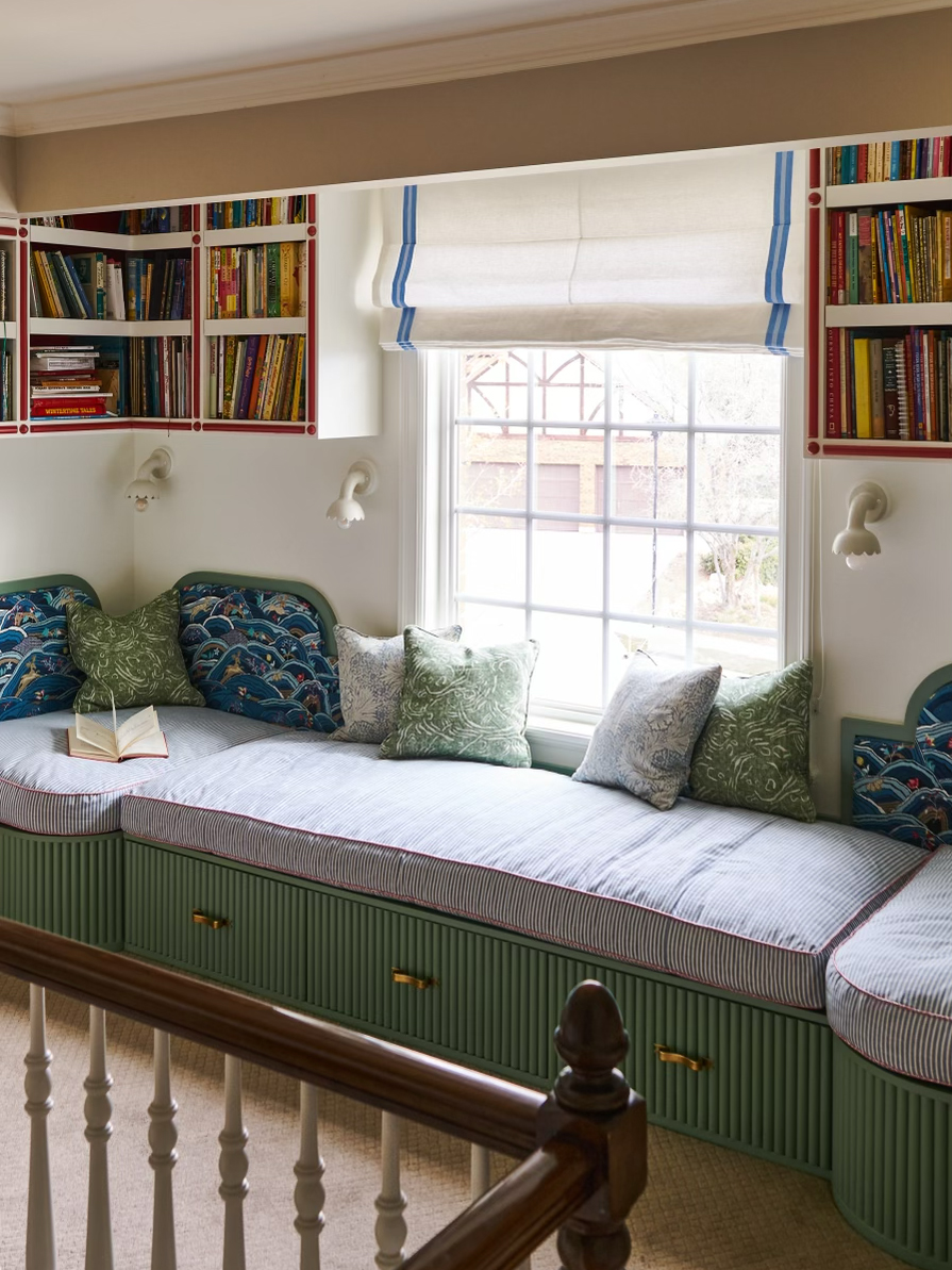 stair landing seating nook