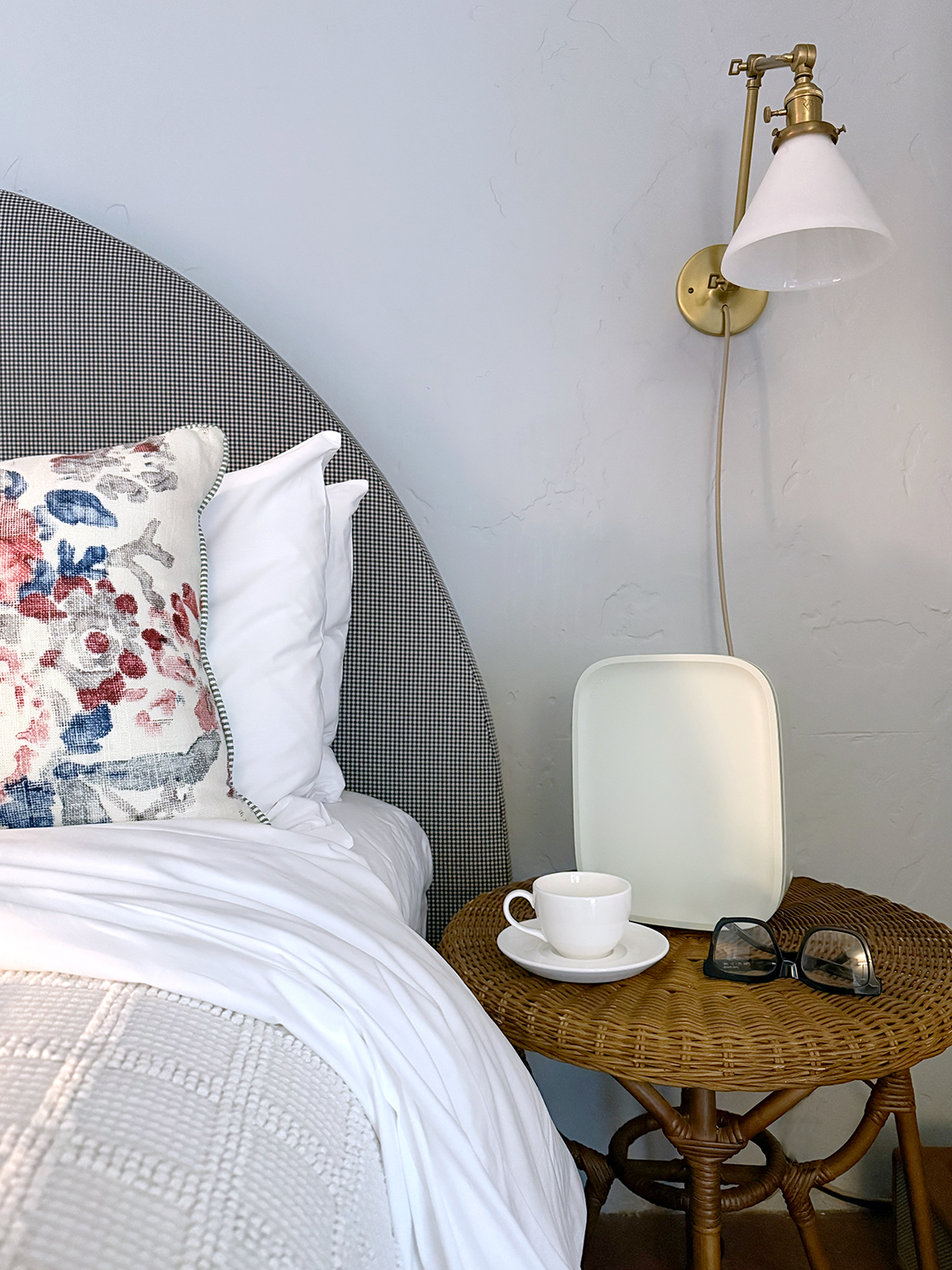 00-FEATURE-Canopy-Bedside-Air-Purifier-review-domino