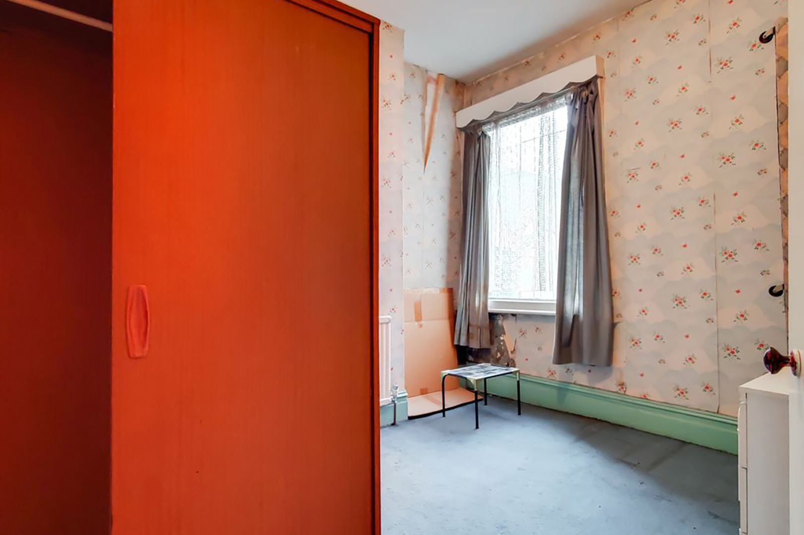 floral dated bedroom