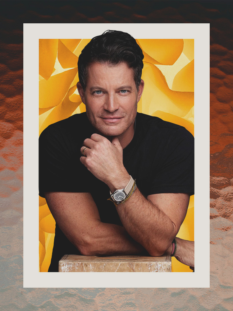 man wiht hand on chin