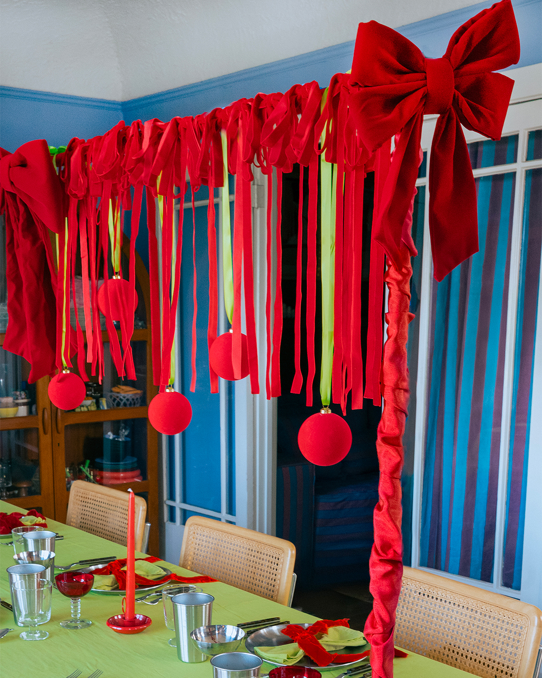 ribbons hanging down from rod