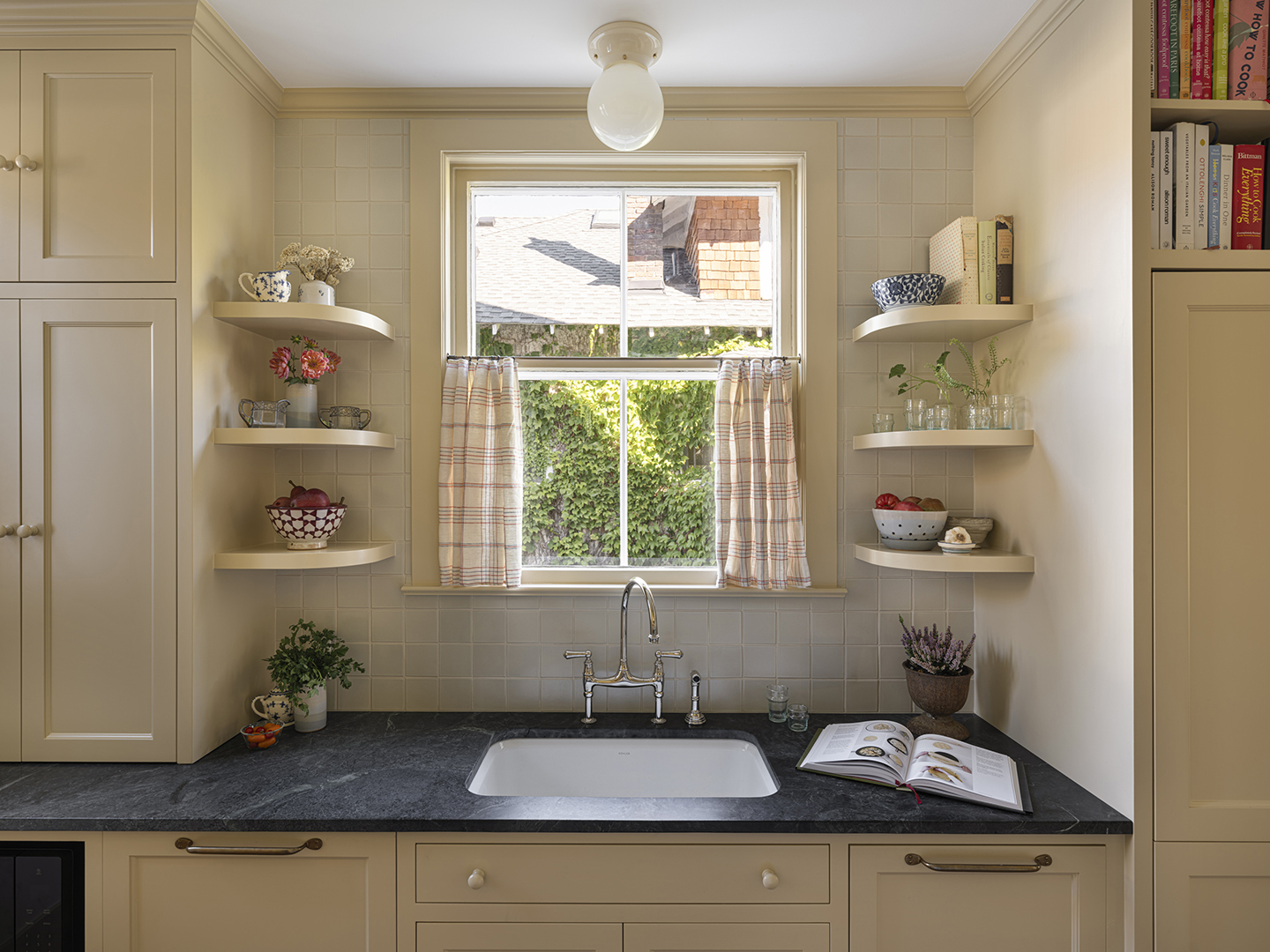 Before \u0026 After: See How Studio Day Renovated a Craftsman Kitchen and Powder  Room, image size:1440x1080