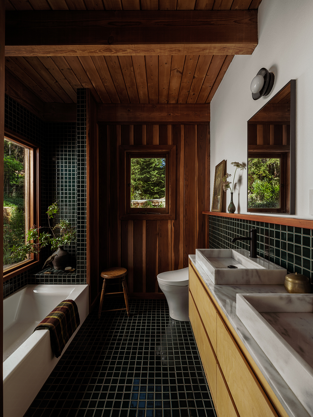 70s inspired bathroom