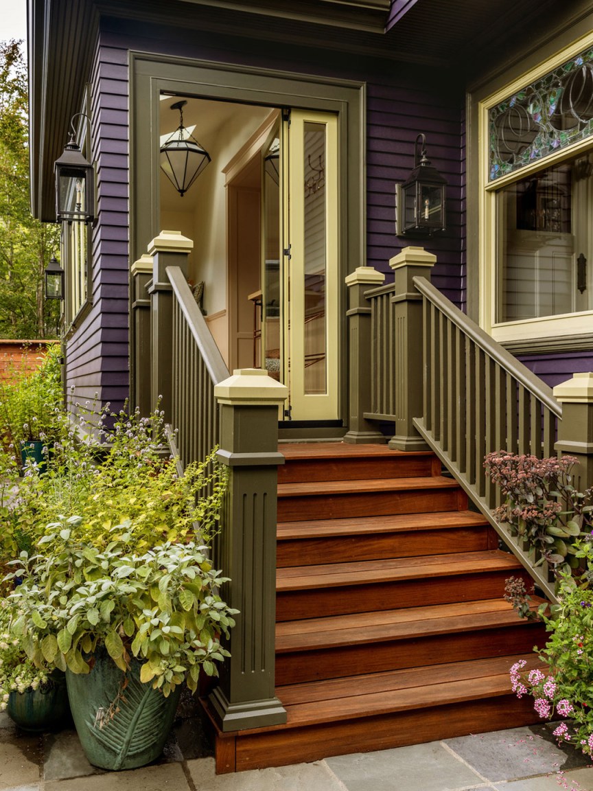 The Best Exterior Paint Colors to Use in 2026