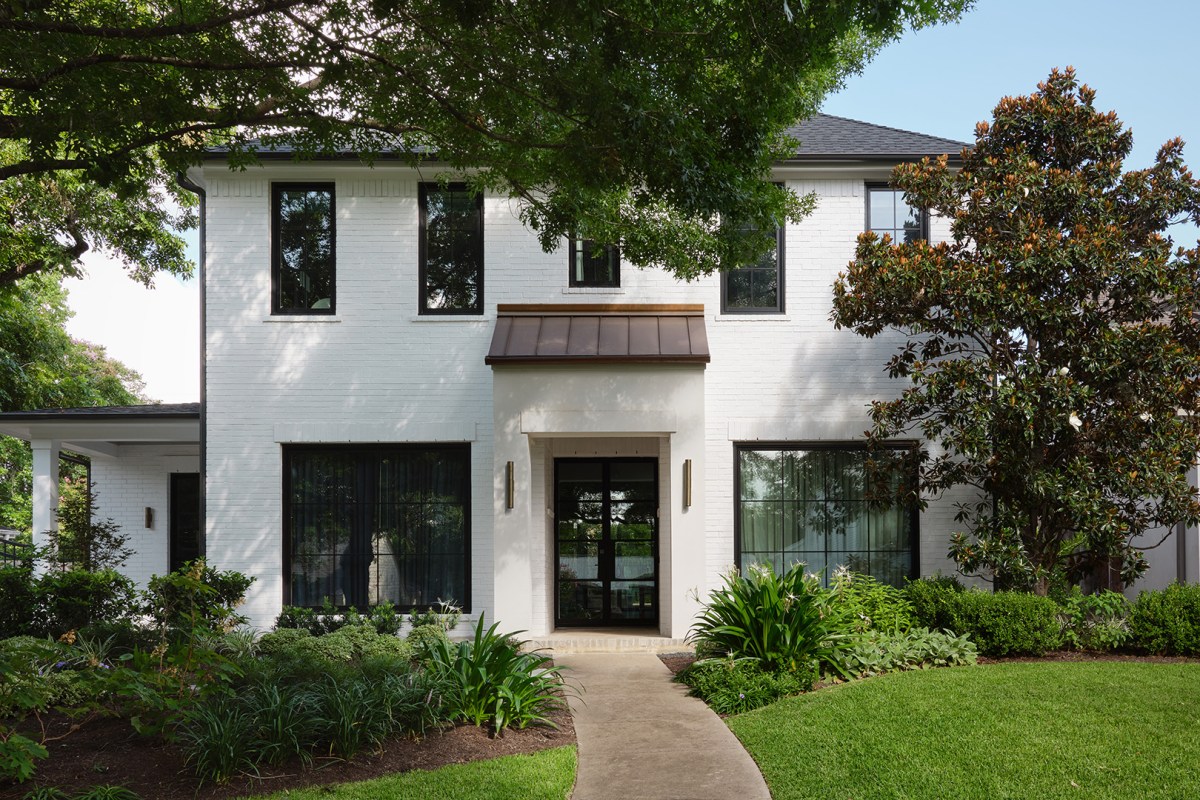 Tour an Austin Home That’s Filled with Art and Purple Moments