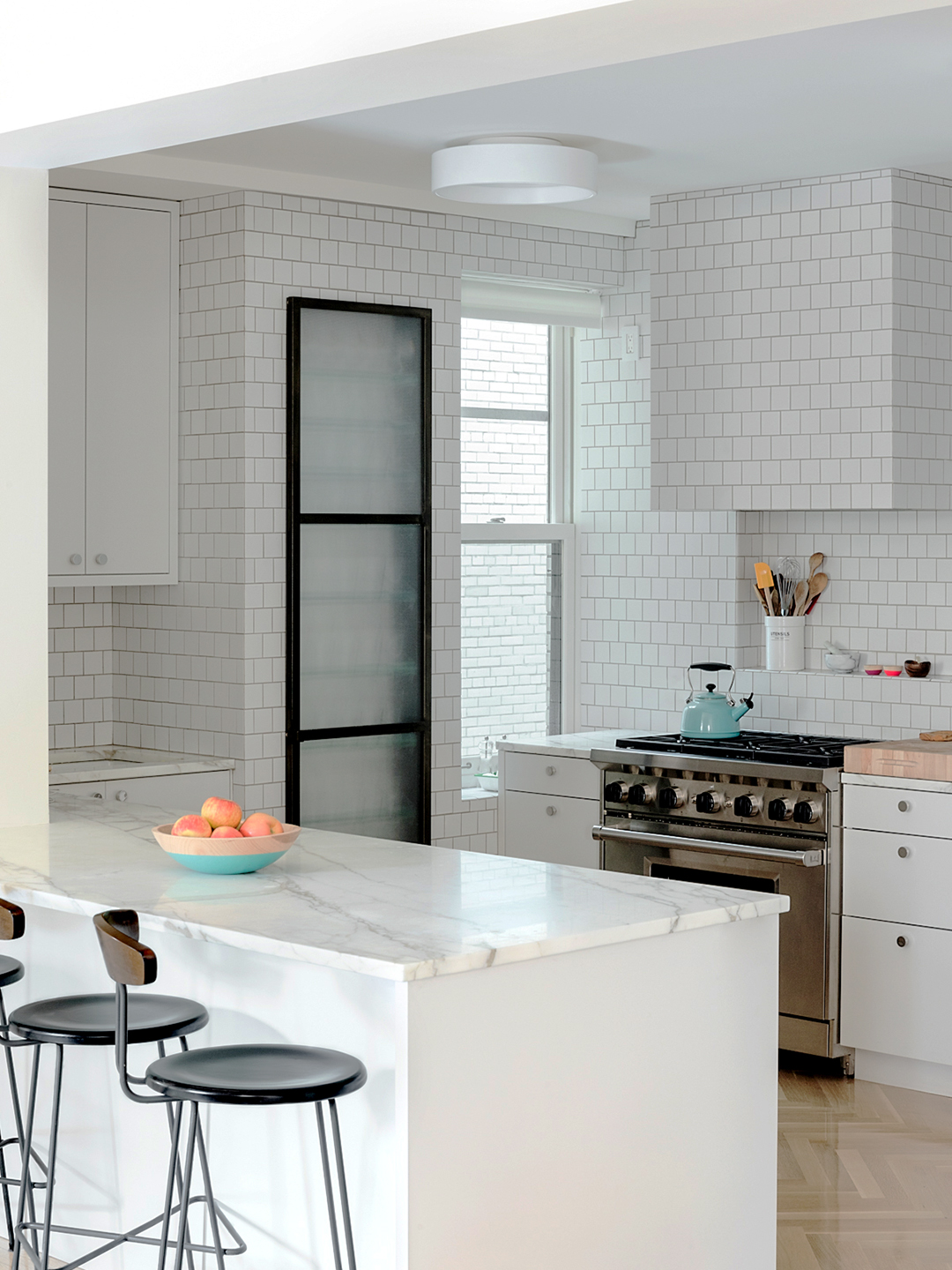 simple white kitchen