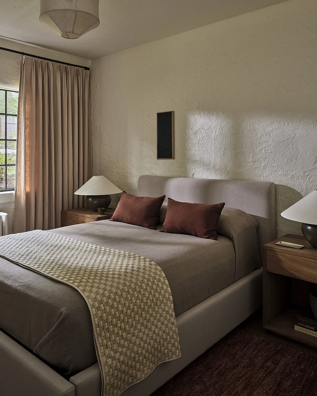 neutral bedroom decor