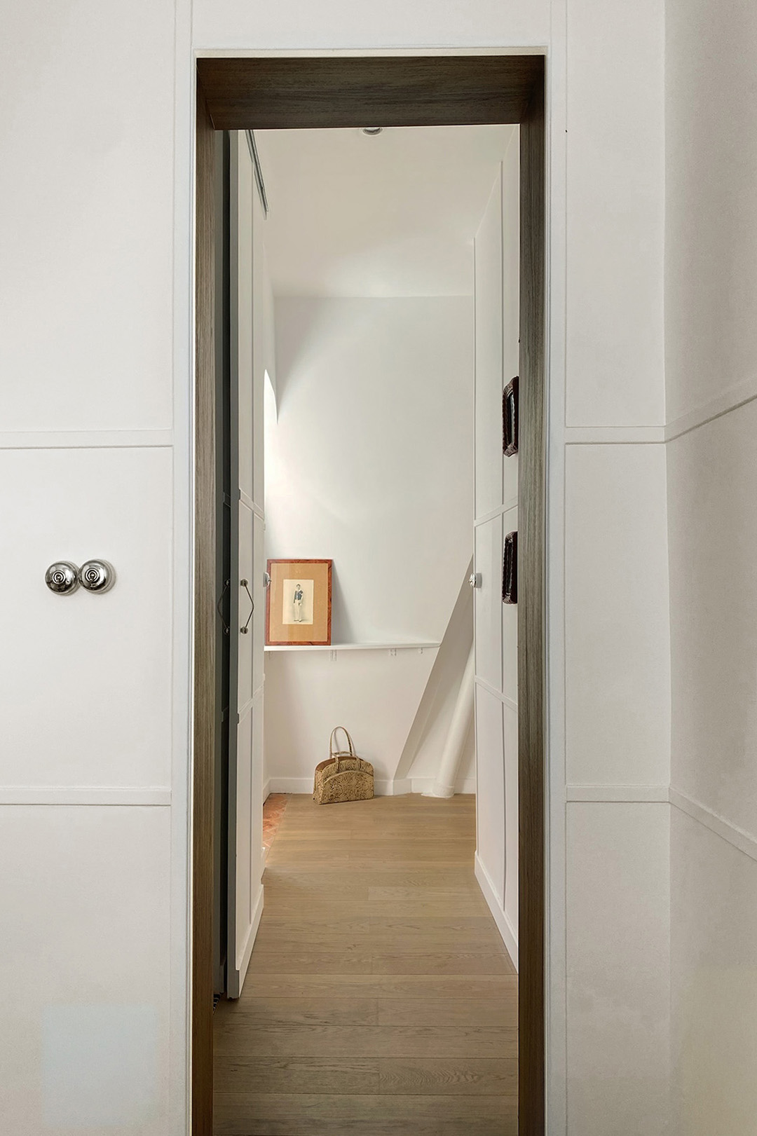 montmartre-paris-bathroom-before-and-after-domino-08