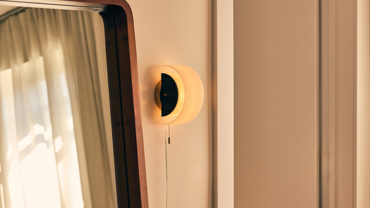 Finally, a Renter-Friendly Sconce That Rotates, Dims, and Doesn’t Look Temporary