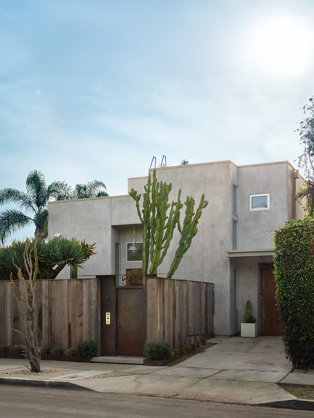 NEWS-Leanne-Ford-Venice-House-Domino-13