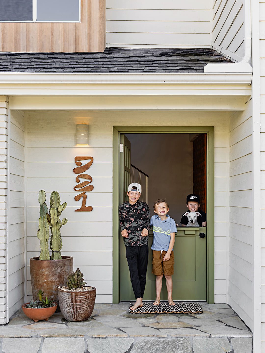 You'd Never Guess This Mid-Century Surf Shack Was Once a Bland