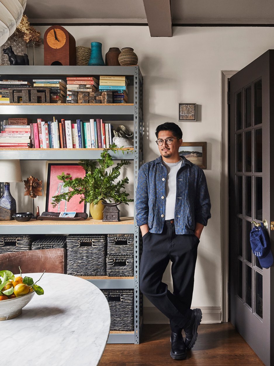 00-FEATURE-Ernesto-Gloria-of-Studio-Tre-Home-Tour-Domino-01