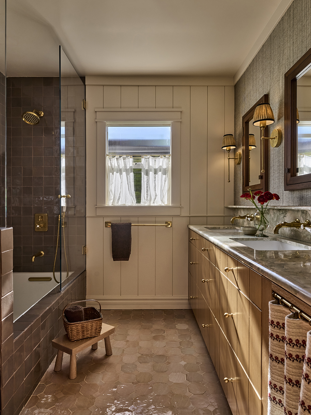 bathroom with tiled floor and cream walls