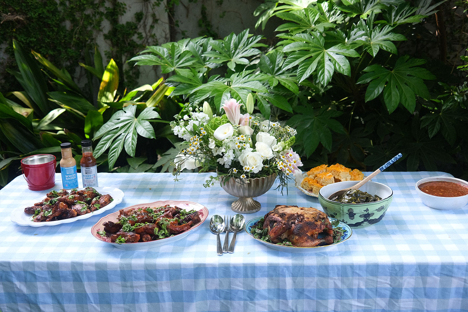 outdoor easter buffet tablescape
