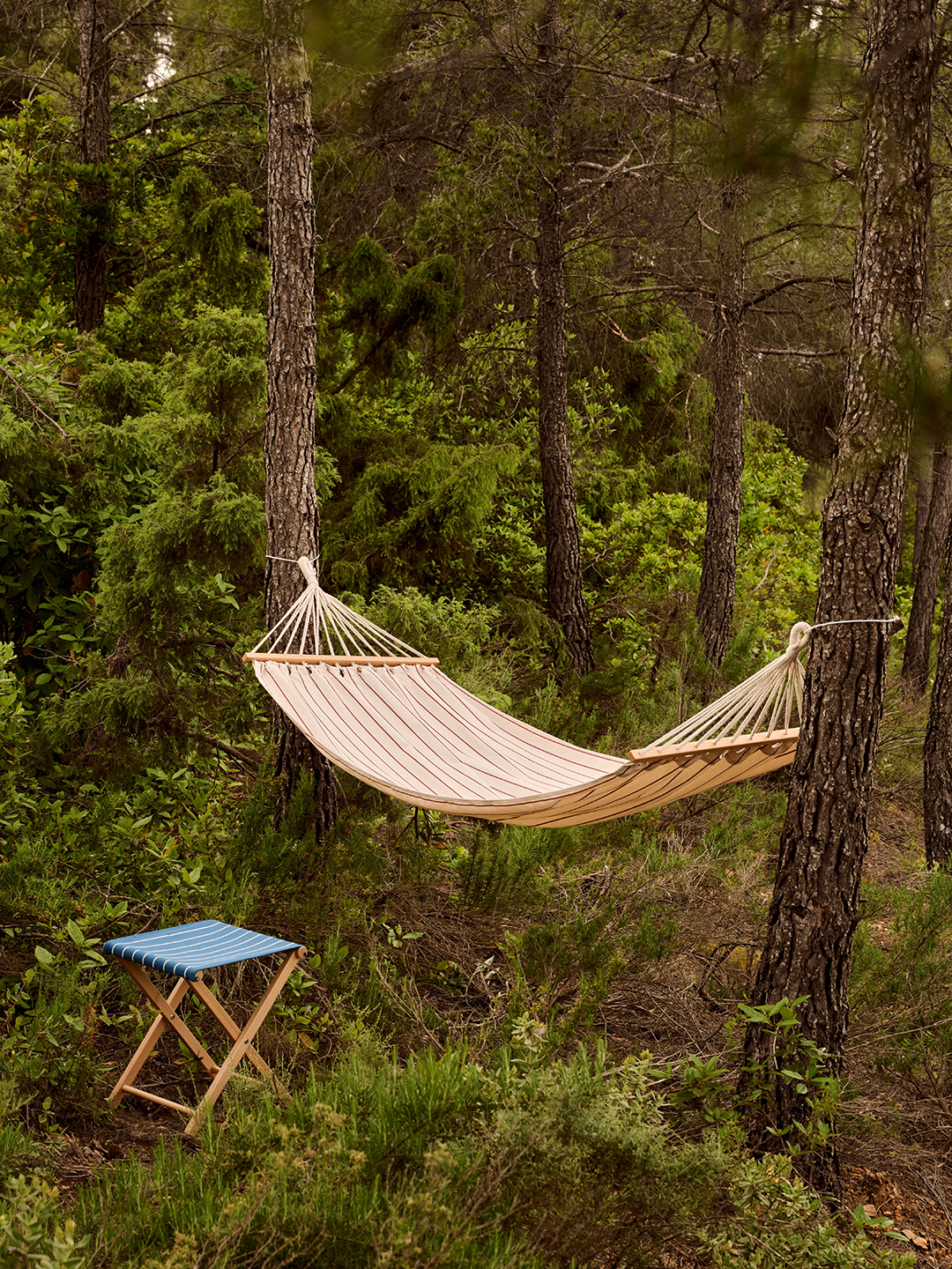 テーブル・チェア・ハンモック slide sidetop leiri hygge store S-ST25 Hay Just Released 35 New Outdoor Products, Including a Striped