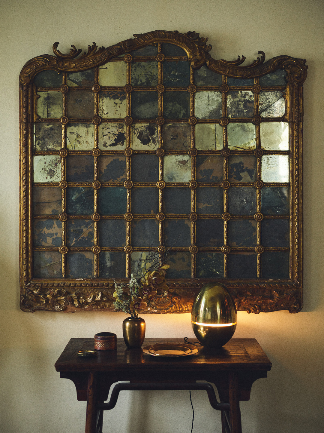 How a Famous Stylist Arranged His Zara Home Collection In His Own