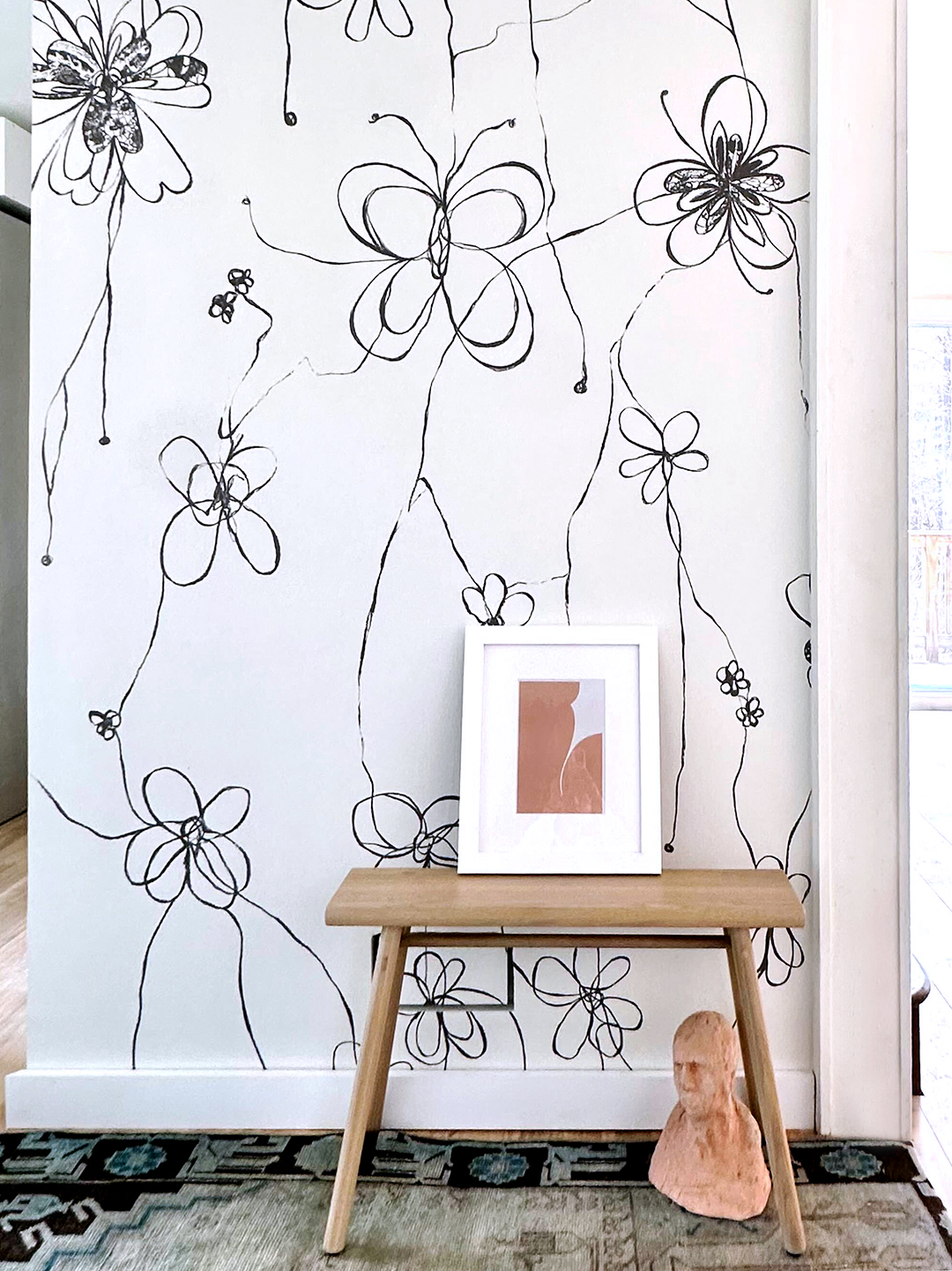 00-FEATURE-B+A-Alyssa-Shelasky-Hallway-Wallpaper-Domino-01