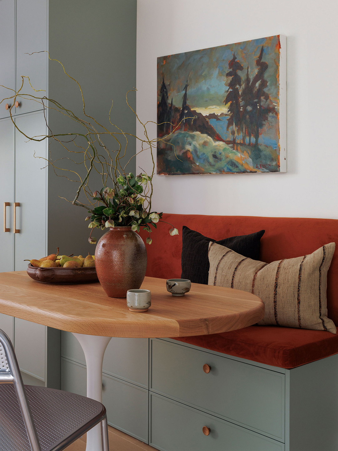 dining nook with bench