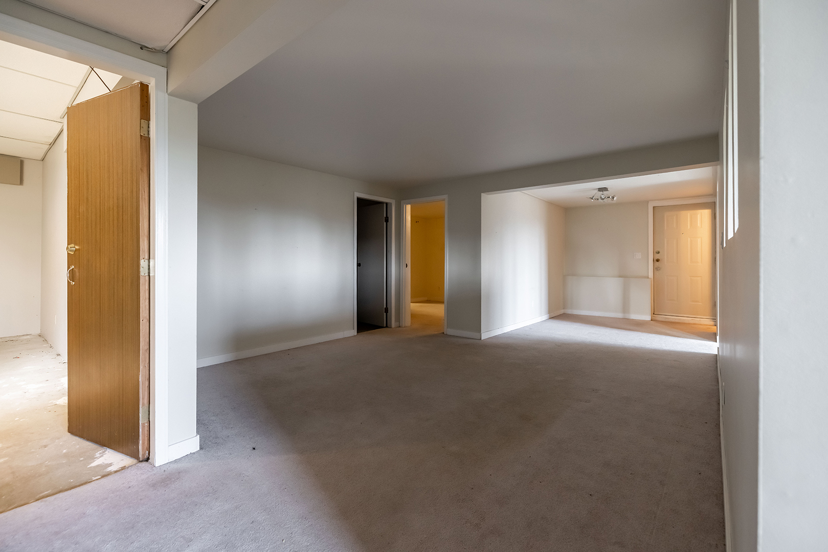 white rooms before renovation