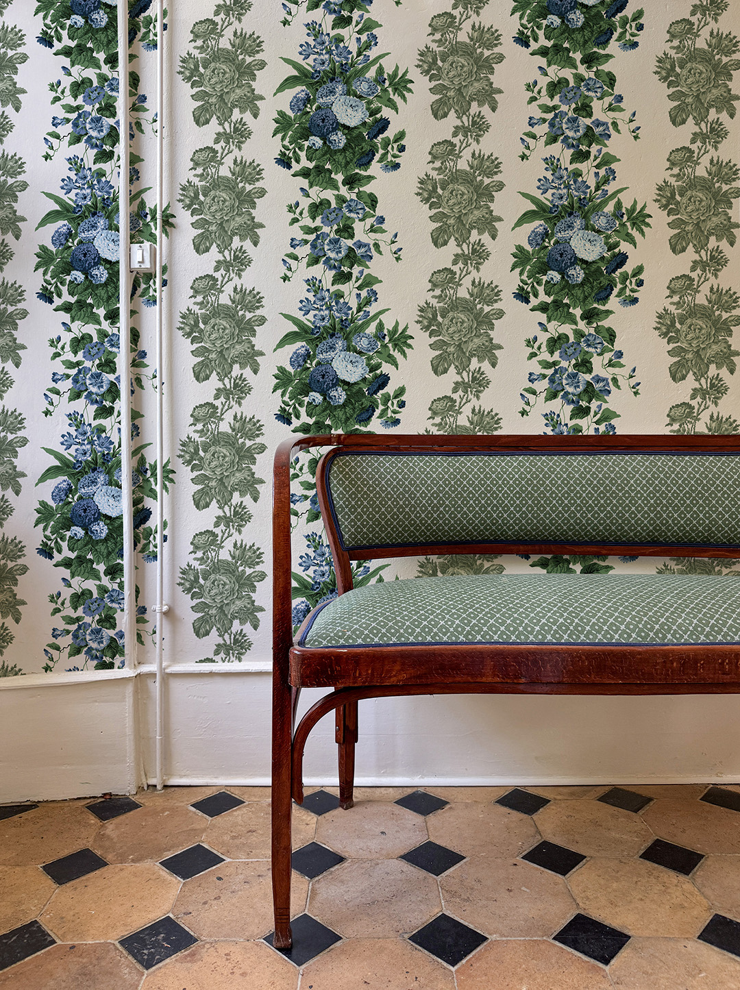 Clare-V-x-Wallshoppe-Domino-05