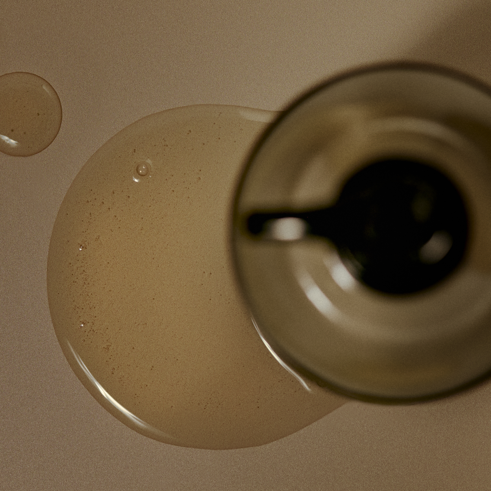 Frama-Soap-Review-Domino-04