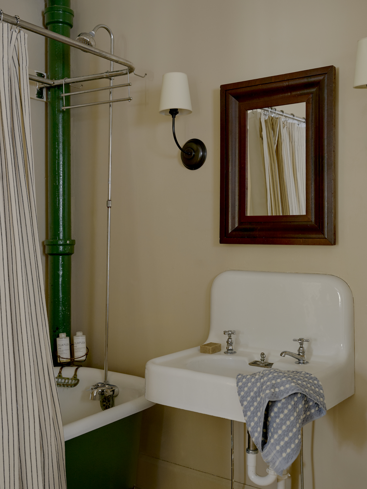 Julia-Johnston-Vermont-Home-Tour-Domino-13