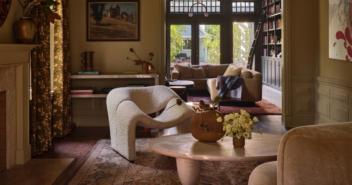 Inside a Pasadena Folk Victorian That’s As Quirky As It Is Traditional