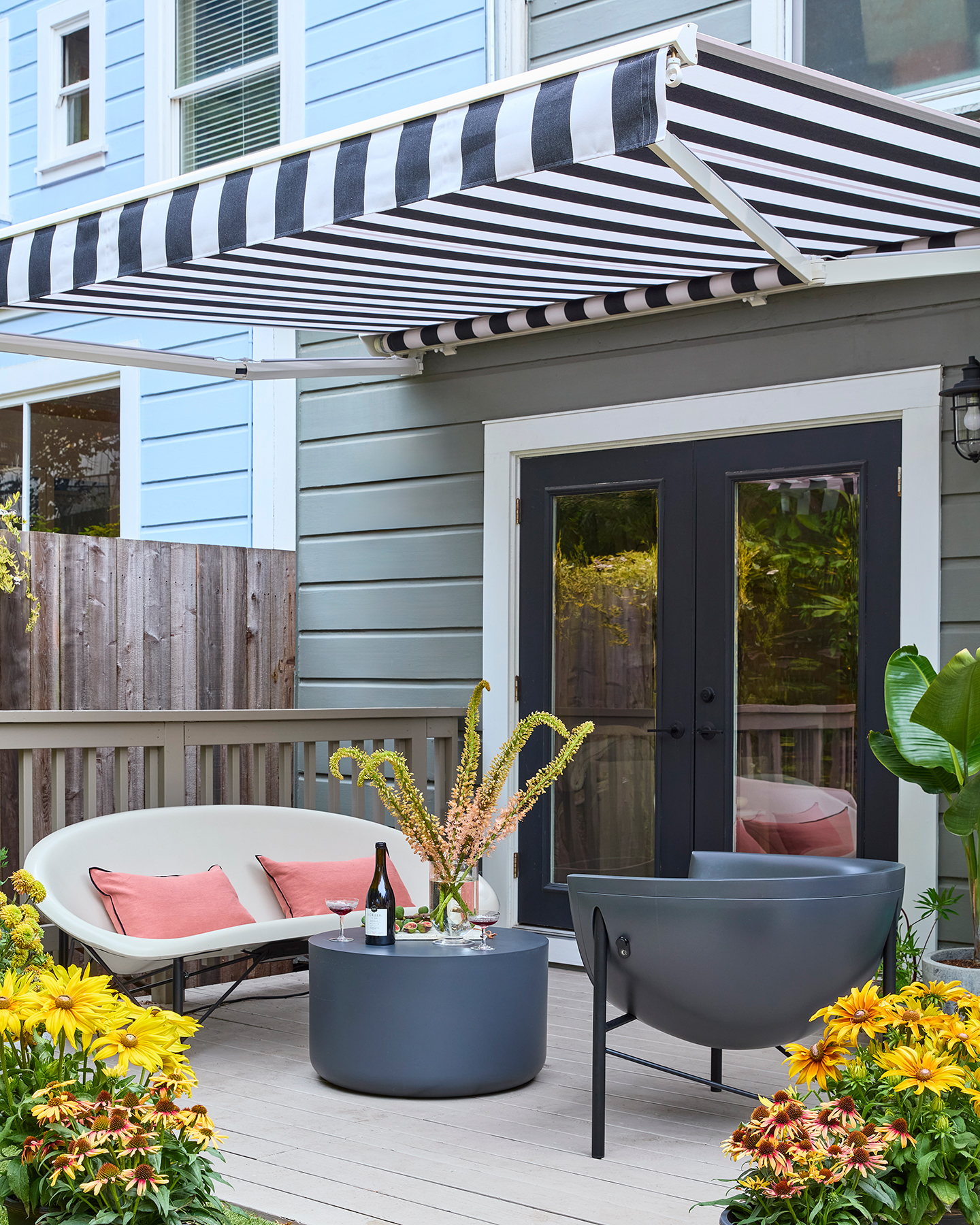How-to-Get-Your-Yard-Ready-for-Sale-Time-Plant-Purchases-domino