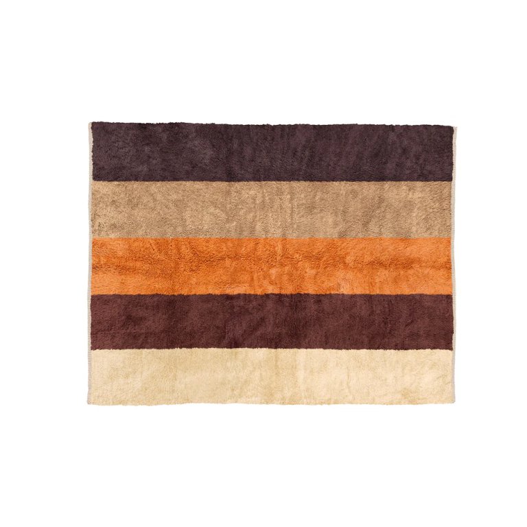 horizontal striped rug