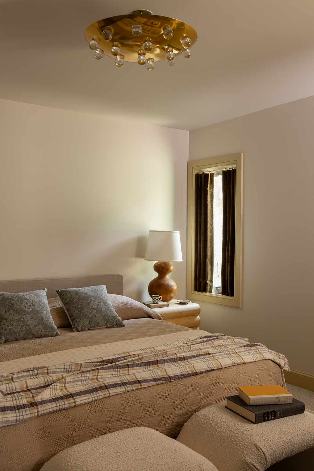 simple neutral bedroom