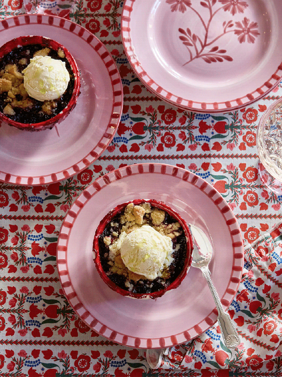 patterned-dinnerware-domino