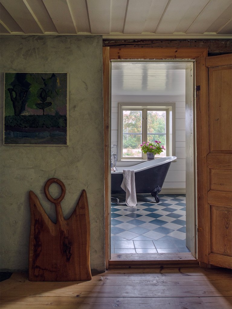 view into bathroom with clawfoot tub
