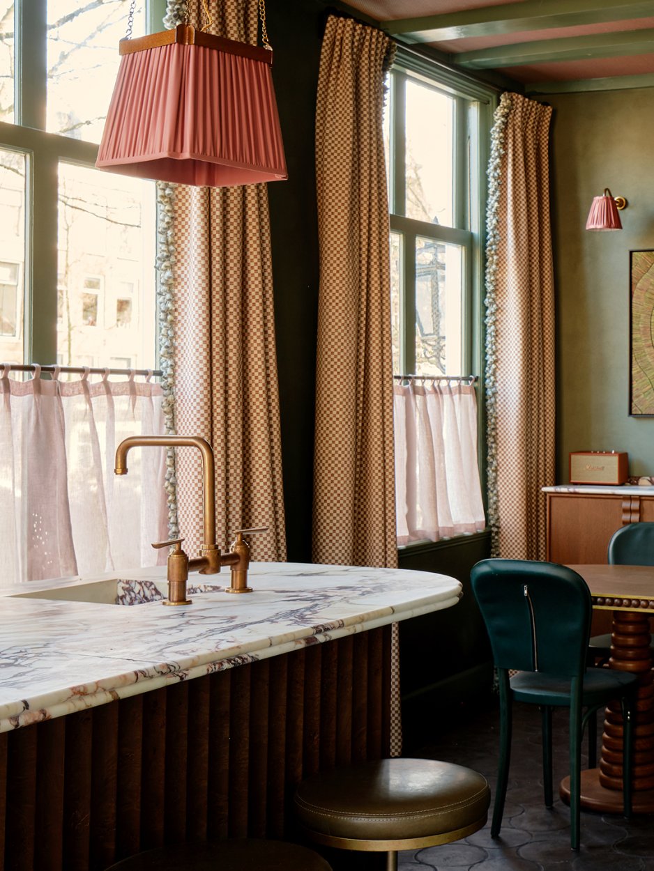 00-FEATURE-Vibrant-Amsterdam-Home-Tour-Domino-18